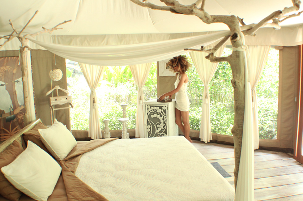 The Global Girl Travels: Ndoema at Glampinghub's luxury glamping safari tents in Ubud, Bali. Eco chic meets green living in Indonesia.