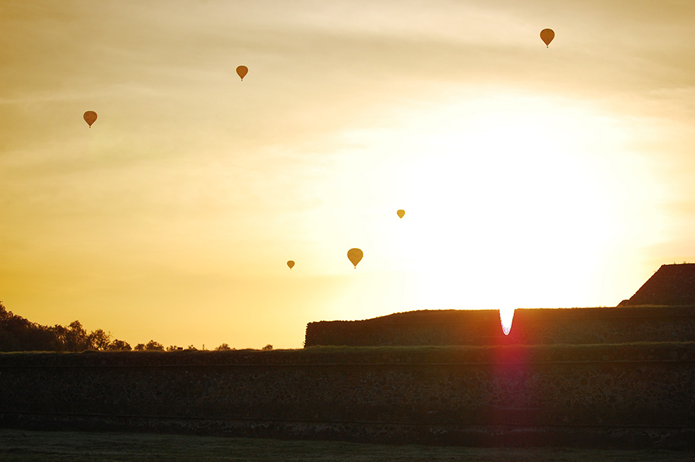 The Global Girl Travels: Stunning sunrise at the Temple of Quetzalcoatl in Teotihuacan, Mexico.