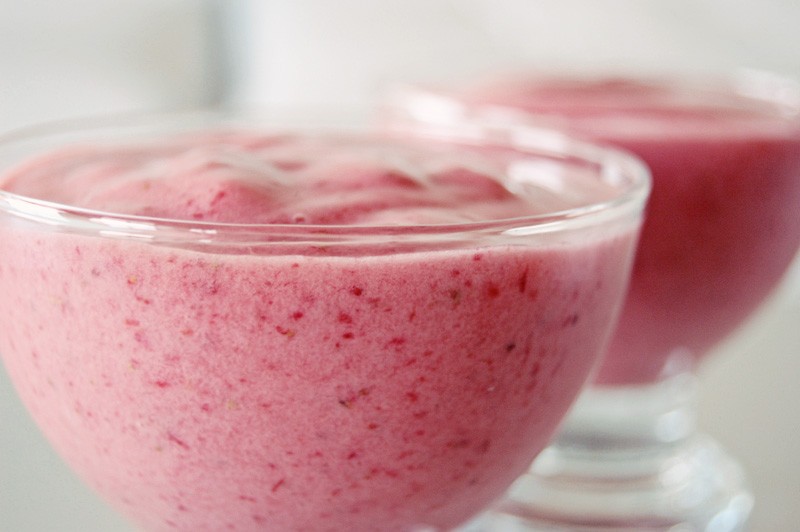 Fat-free Ice Cream Recipe: Strawberry/Banana Raw Vegan Sorbet